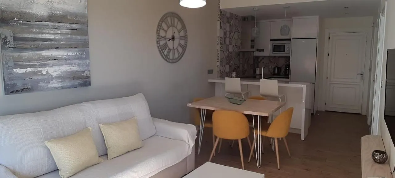 פואנגירולה Lindo Apartamento Junto Al Mar Ronda Iv, Rocio 0*,  ספרד